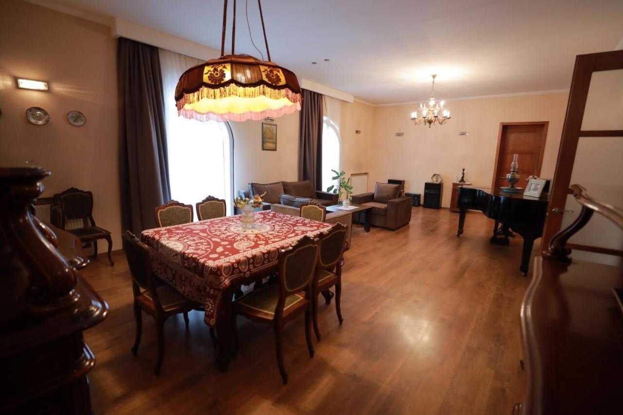 Apartment at 12 Baratashvili street Tbilisi Eksteriør billede