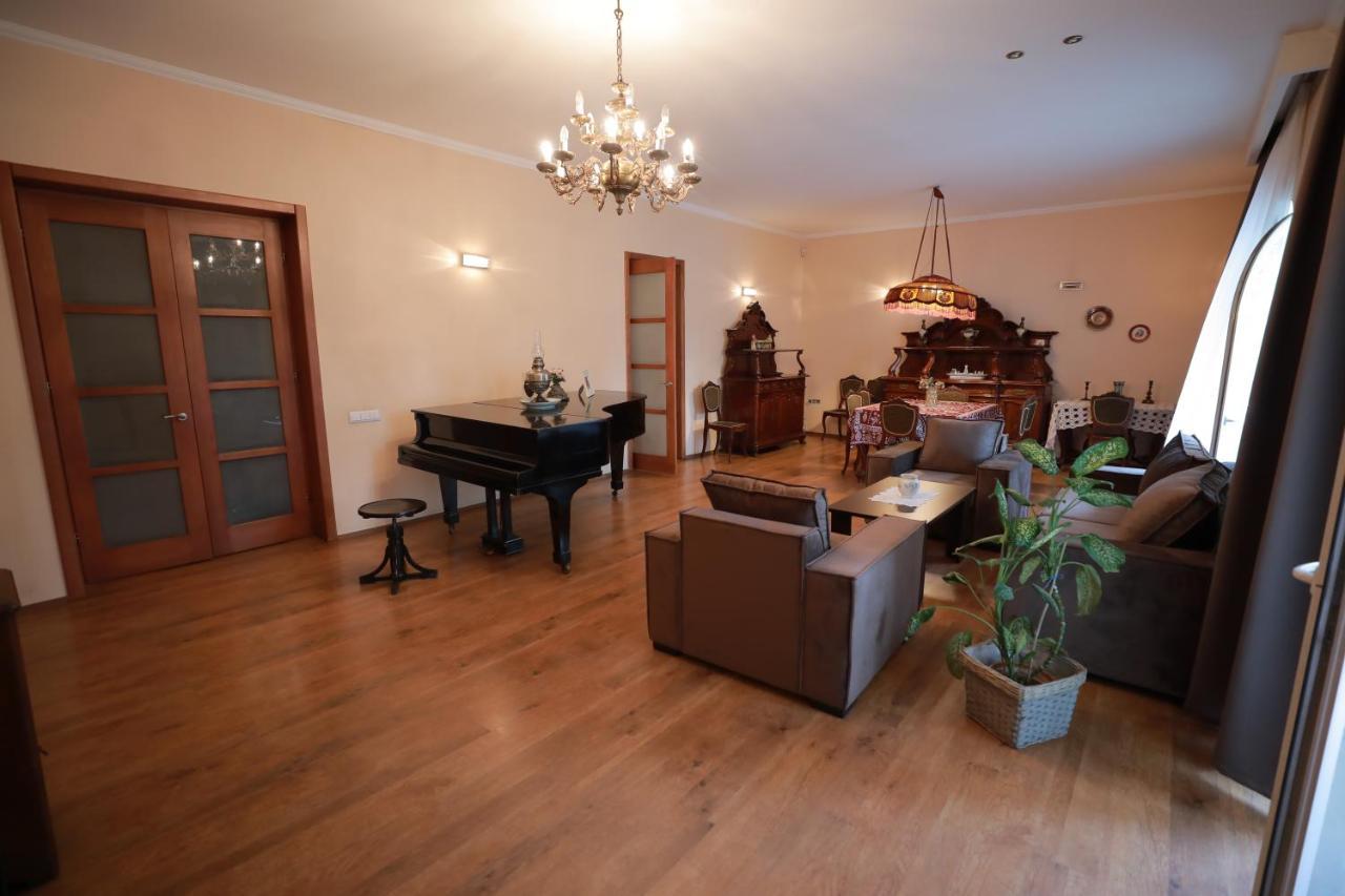 Apartment at 12 Baratashvili street Tbilisi Eksteriør billede