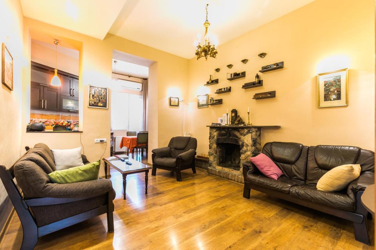 Apartment at 12 Baratashvili street Tbilisi Eksteriør billede